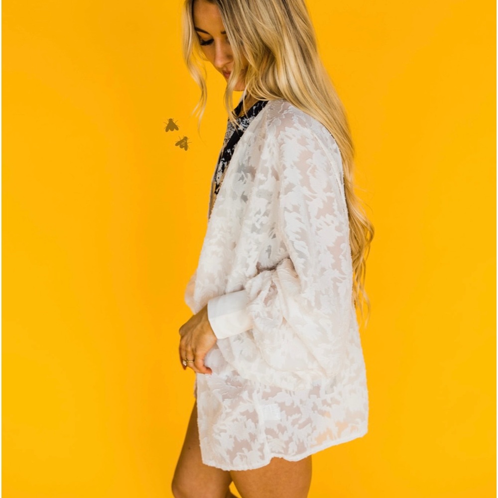 NWT! BeAuTiFuL Soft Cream Kimono/ Coverup! ππ΄π± - Picture 2 of 5
